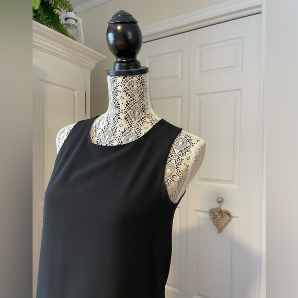 Little black dress - Picture 2 of 4